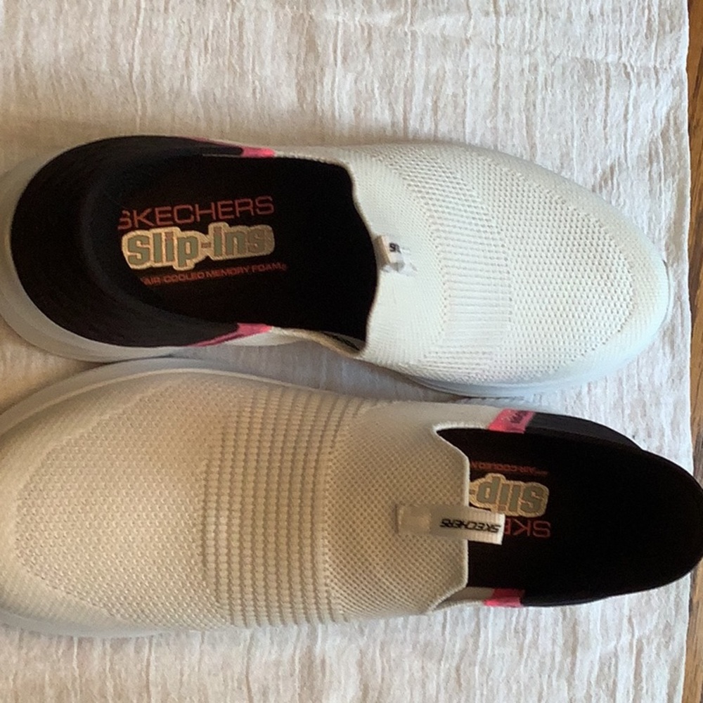 Sketchers Slip-Ins